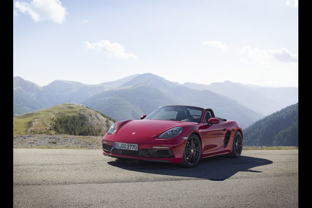 Porsche, 718 Cayman ve Boxster GTS’i hazırladı - 5