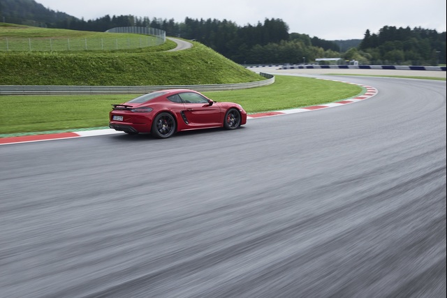 Porsche, 718 Cayman ve Boxster GTS’i hazırladı - 9