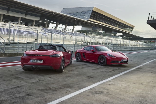 Porsche, 718 Cayman ve Boxster GTS’i hazırladı - 1