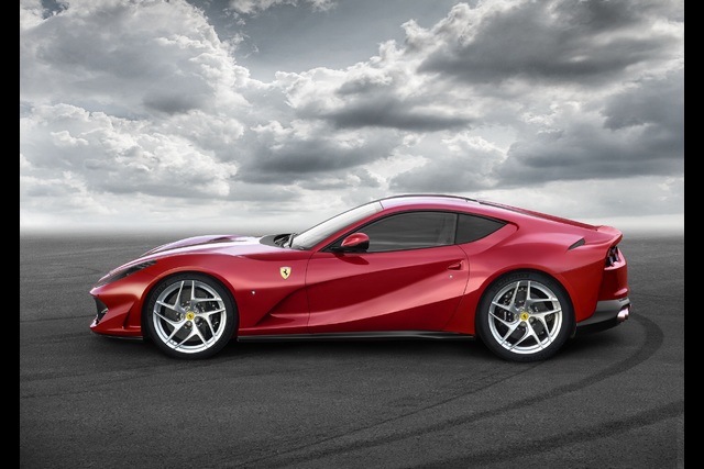 En güçlü seri üretim V12 Ferrari: 812 Superfast - 8