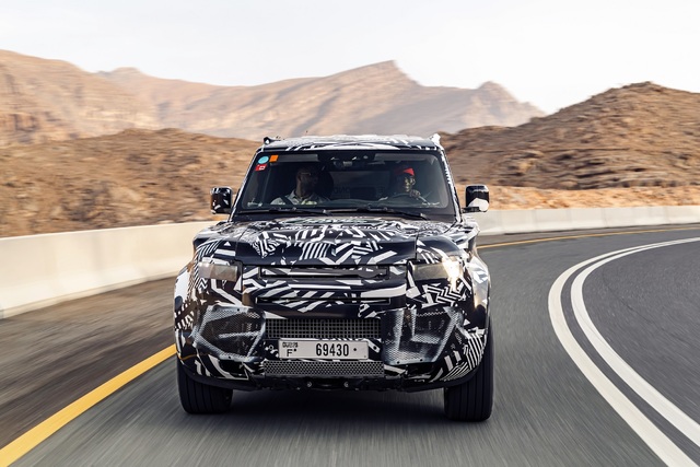 Land Rover yeni Defender’ın logosunu gösterdi - 7