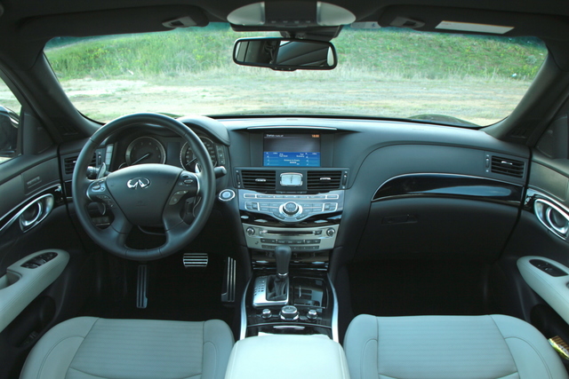 Infiniti M 30d S Premium - 8