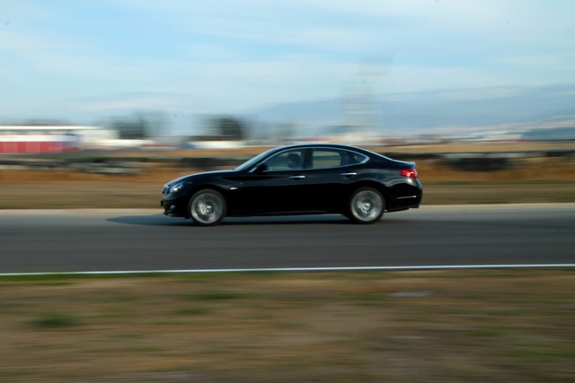 Infiniti M 30d S Premium - 2