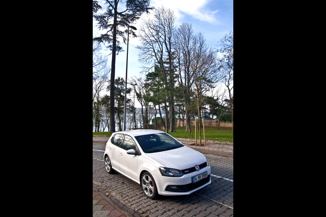 Volkswagen Polo GTI 1.4 TSI - 13