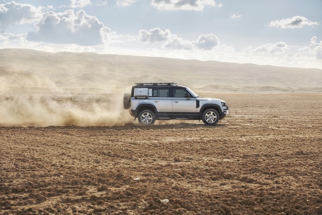 Land Rover Defender Türkiye’de satışa sunuldu - 24