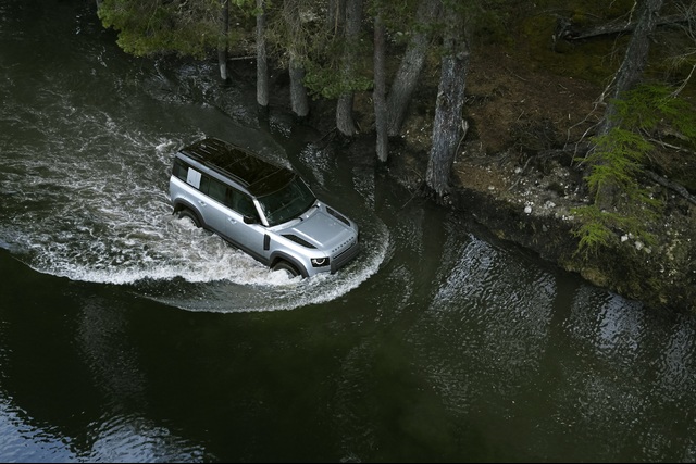 Land Rover Defender Türkiye’de satışa sunuldu - 38