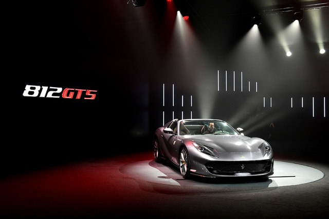 Yeni Ferrari 812 GTS: 800 bg ve üstü açık! - 12