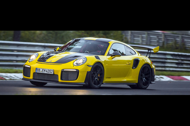 911 GT2 RS, ’Ring rekorunu 6:47.3 ile kırdı! - 2