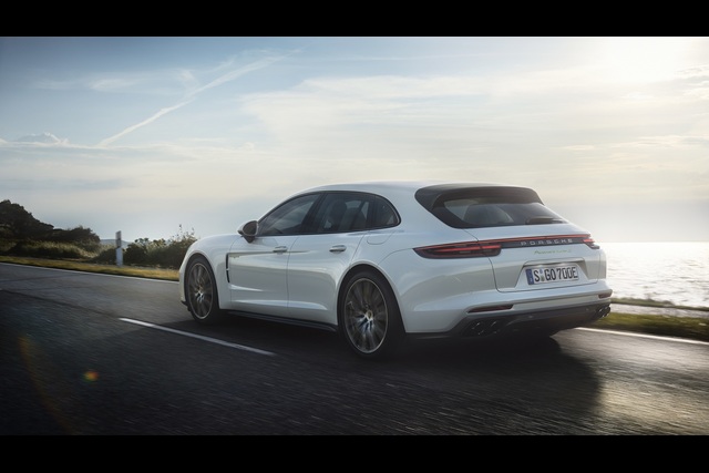 Hem hızlı hem ekonomik: Panamera Sport Turismo Turbo S E-Hybrid - 3