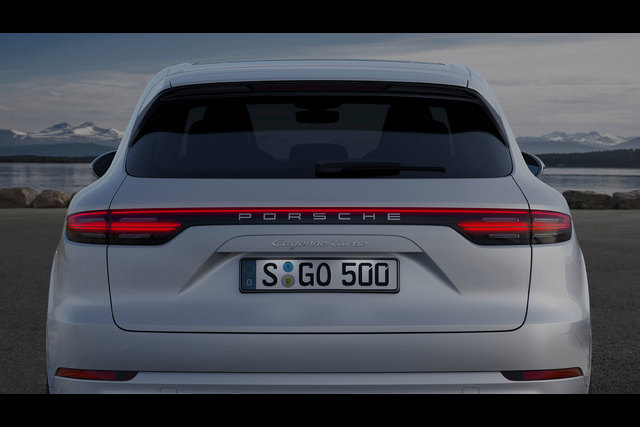 Yeni Cayenne Turbo 550 bg güç üretiyor - 2