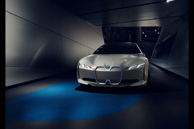 BMW i Vision Dynamics konsepti 600 km menzil sunuyor - 6