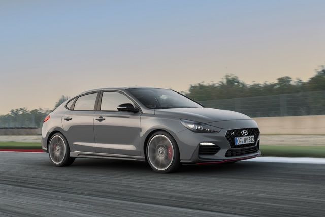 Hyundai i30 ailesinin sportif üyeleri i30 N ve i30 Fastback geldi - 27