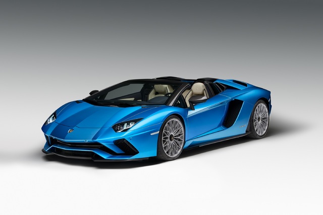 Aventador S Roadster Frankfurt’u bekliyor - 12