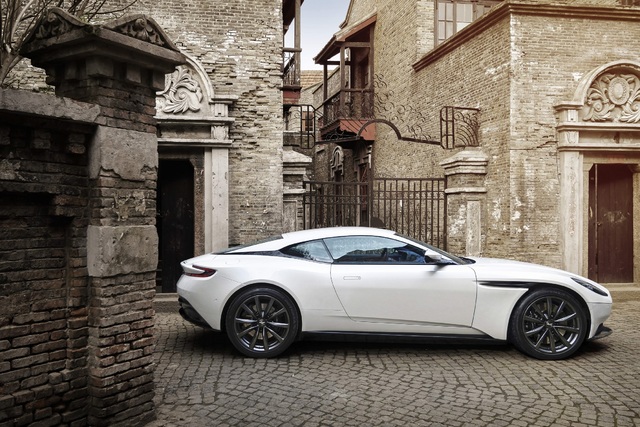 DB11’e AMG V8 kanı - 1