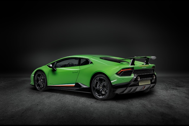 Huracan Performante yüzünü gösterdi - 3