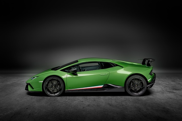 Huracan Performante yüzünü gösterdi - 2