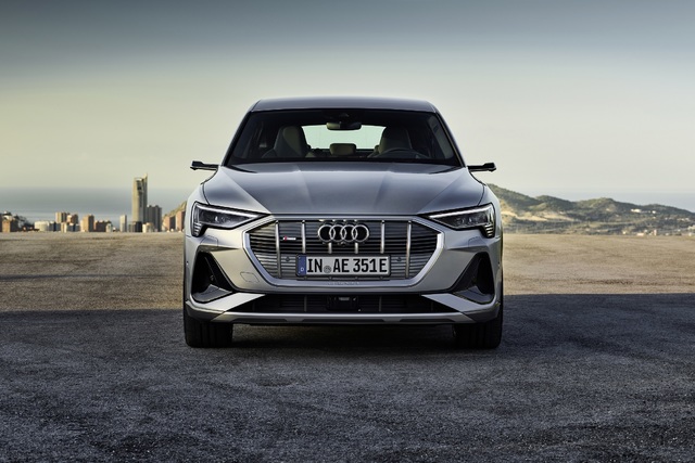 Audi e-Tron Sportback Los Angeles’ta yüzünü gösterdi - 4