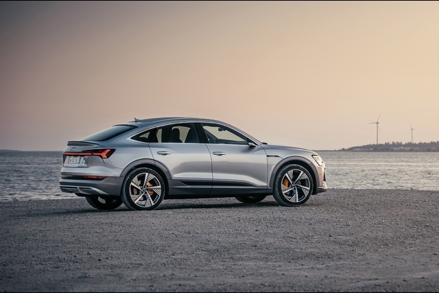 Audi e-Tron Sportback Los Angeles’ta yüzünü gösterdi - 3