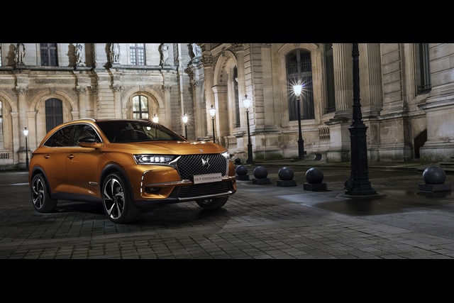 DS ailesinin son üyesi DS7 Crossback tanıtıldı - 3