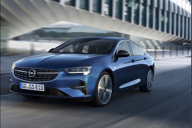 Makyajlı Opel Insignia Türkiye’de satılmaya başlandı - 2