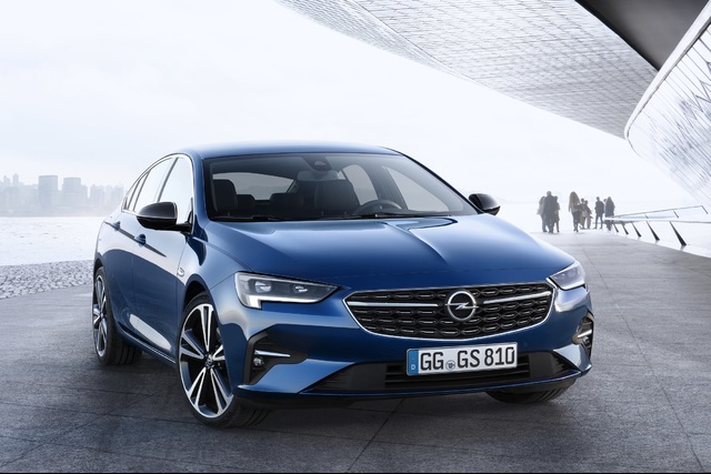 Opel Insignia güncellendi - 4