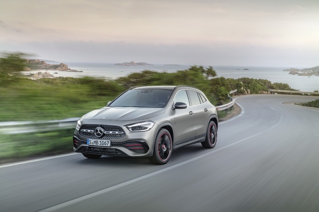 İkinci jenerasyon Mercedes GLA tanıtıldı - 1