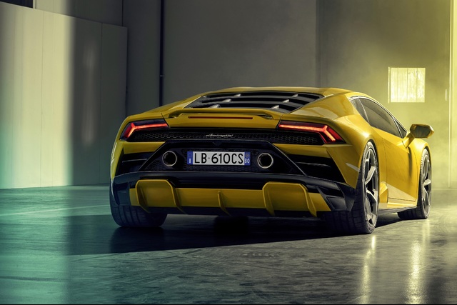 Lamborghini Huracan Evo artık arkadan çekişli de alınabiliyor - 12