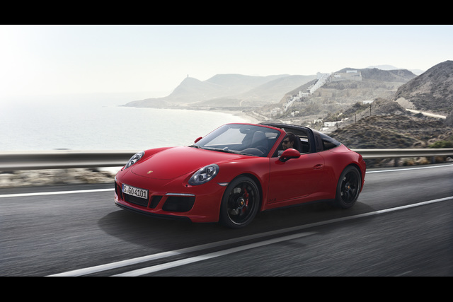 Yeni 911 GTS Nisan’da satışta - 11