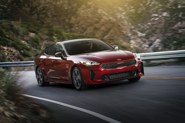 Kia, Stinger ile Detroit’i salladı - 1