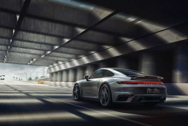 Yeni Porsche 911 Turbo S 650 bg güç üretiyor - 3