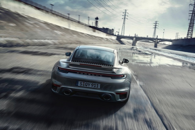 Yeni Porsche 911 Turbo S 650 bg güç üretiyor - 4