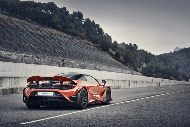 McLaren son ‘Longtail’ modelini tanıttı: 765 LT - 8