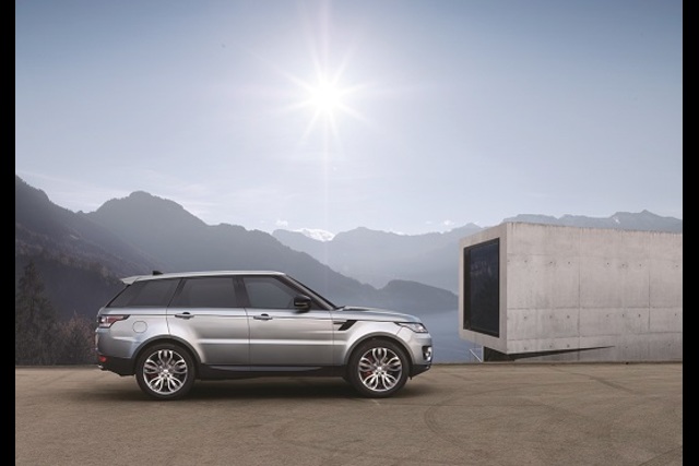 Makyajlı Range Rover Sport’ta 2.0 lt dizel motor seçeneği sunuluyor - 2