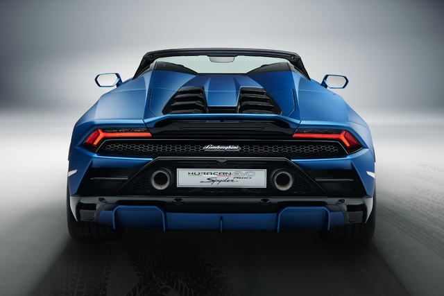 Lamborghini Huracan Evo Spyder da arkadan çekişe geçti - 6