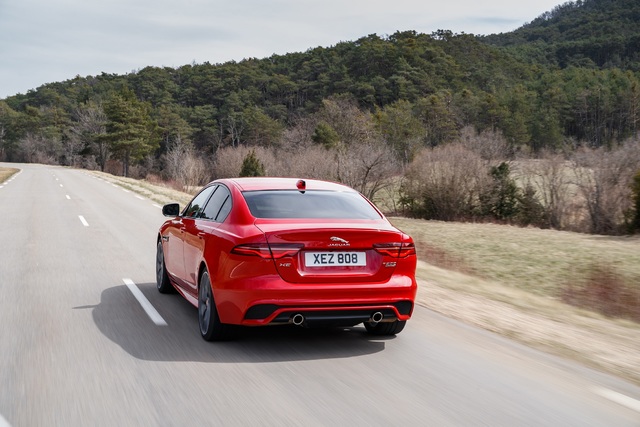 Makyajlı Jaguar XE Türkiye’de satılmaya başlandı - 1