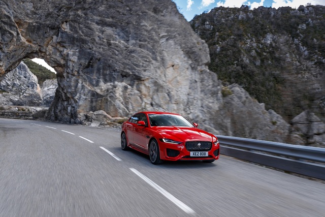 Makyajlı Jaguar XE Türkiye’de satılmaya başlandı - 2