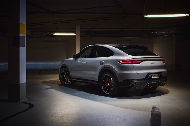 Yeni Porsche Cayenne GTS 460 bg V8 ile geldi - 2