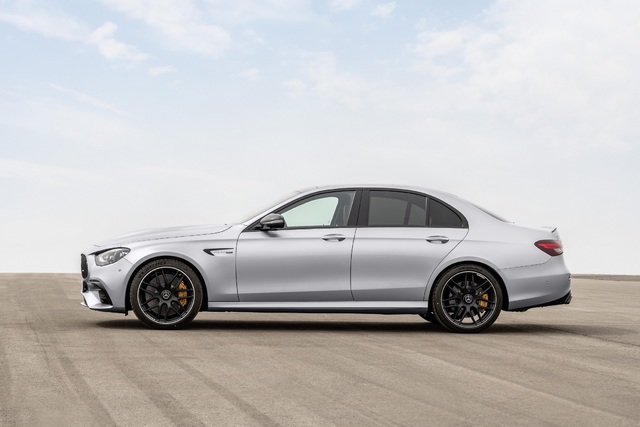 Mercedes’ten BMW M5’e cevap gecikmedi: Mercedes-AMG E63 makyajlandı - 2