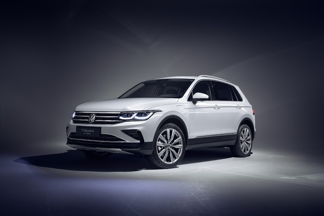 Makyajlanan VW Tiguan'da hibrit motor ve R versiyonu dikkat çekiyor - 11