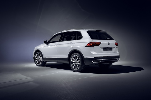 Makyajlanan VW Tiguan'da hibrit motor ve R versiyonu dikkat çekiyor - 12