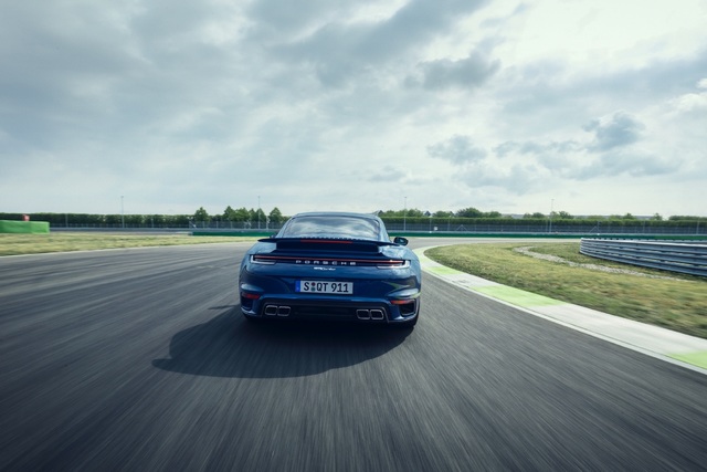 Yeni Porsche 911 Turbo tanıtıldı - 7