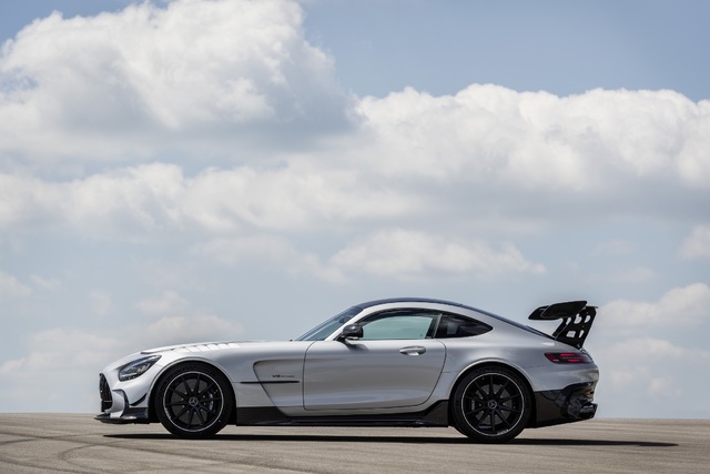 Mercedes AMG GT’nin en güçlüsü: Black Edition - 4