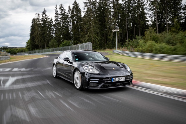 Makyajlanan Porsche Panamera ’Ring rekorunu yeniledi - 2