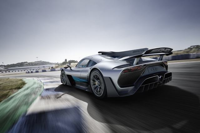 Yol için F1 otomobili: Mercedes - AMG Project One - 2