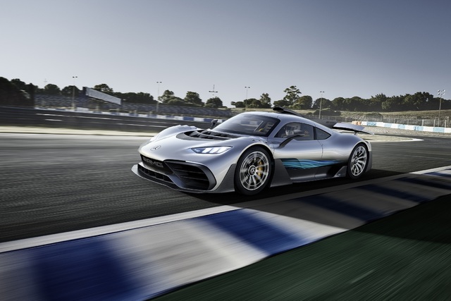 Yol için F1 otomobili: Mercedes - AMG Project One - 12