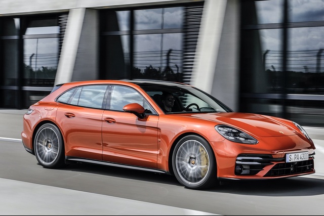 Makyajlanan Porsche Panamera tanıtıldı - 6