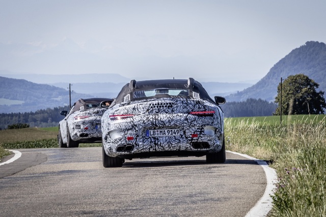 Yeni Mercedes SL’in kamuflajlı fotoğrafları yayınlandı - 6