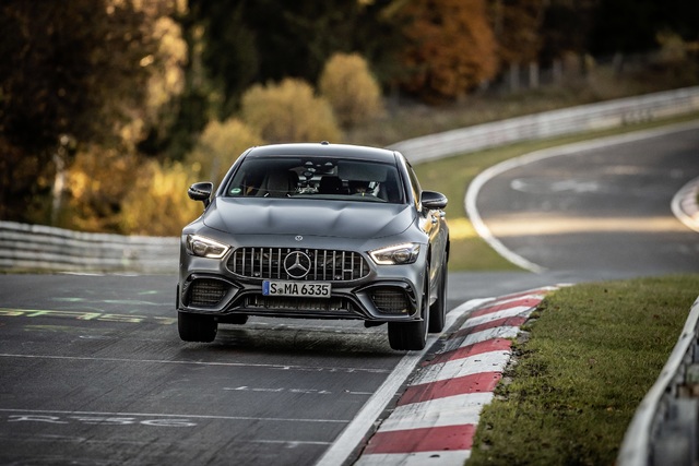 Mercedes-AMG GT 4-Door Coupe Ring rekorunu yeniden ele geçirdi - 1