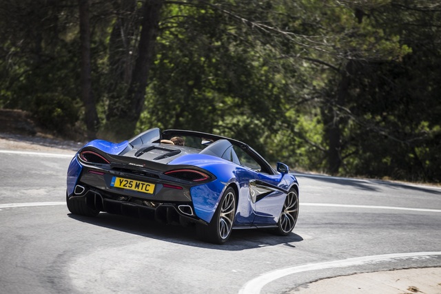 McLaren 570S üstünü açtı - 12