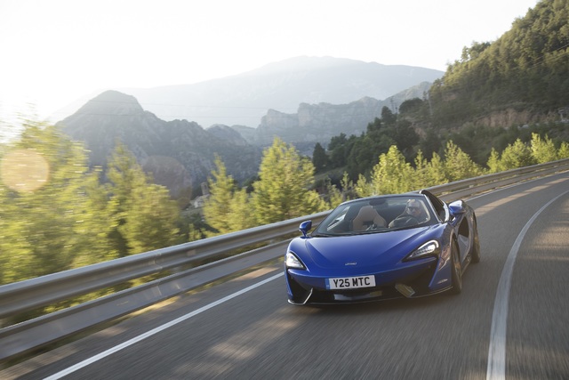 McLaren 570S üstünü açtı - 13